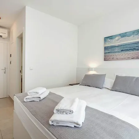 לינה וארוחת בוקר Sunset Split 3*