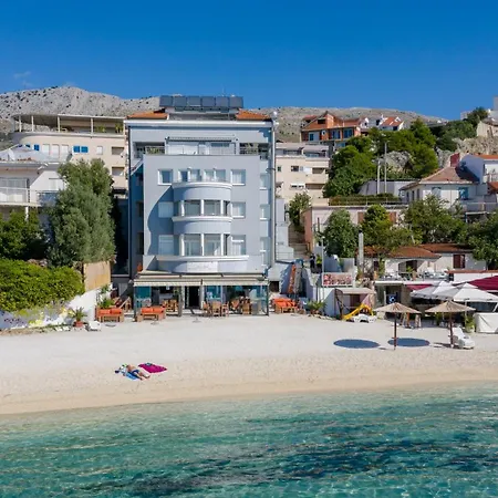 Sunset Split Bed & Breakfast 3*