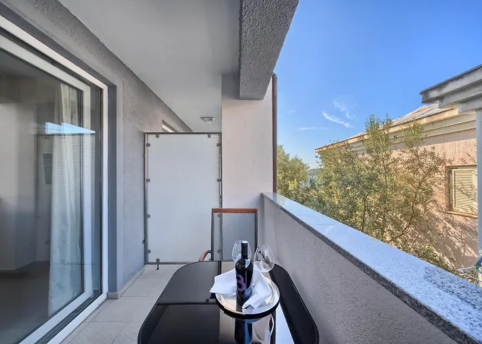 Sunset Split 3* Podstrana