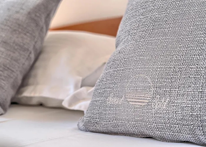 Bed & Breakfast Sunset Split