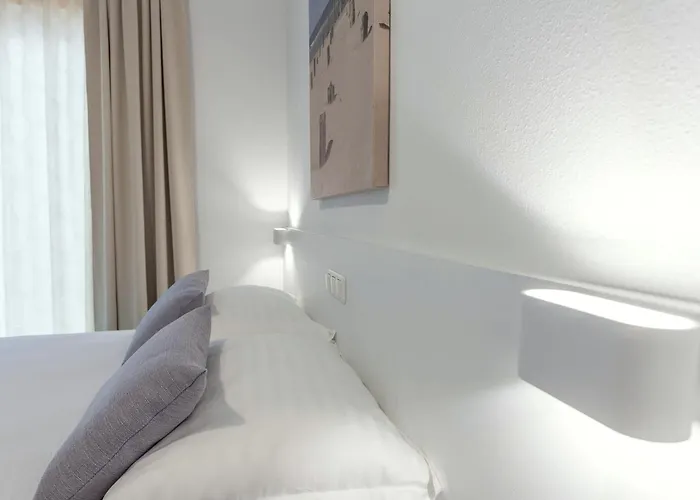 Sunset Split Oda ve Kahvaltı 3*